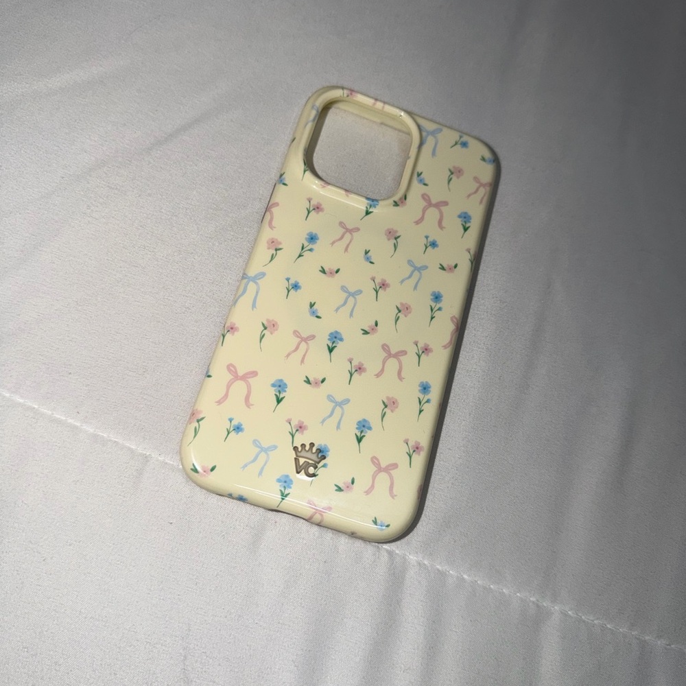Floral Patterned Phone Case - Cream